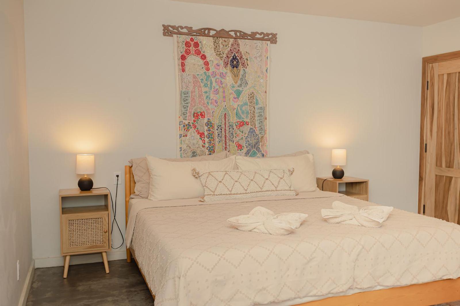 Sattva Land Hotel Белмопан Екстериор снимка