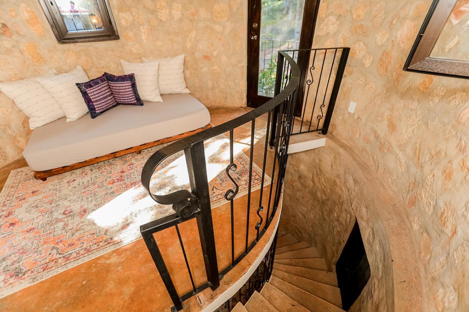 Sattva Land Hotel Белмопан Екстериор снимка